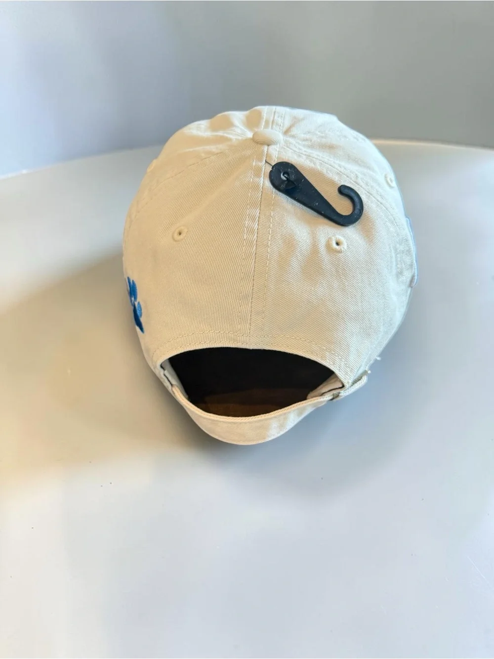 Detroit Lions Cream Baseball Cap with Blue Logo